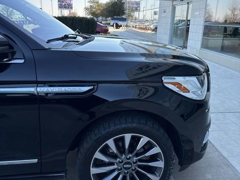 Used 2018 Lincoln Navigator Select w/ Technology Package image 42