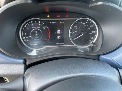 Used 2025 Nissan Versa SV image 38