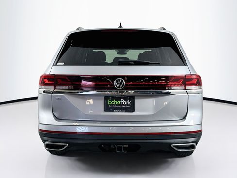 Used 2025 Volkswagen Atlas SE FWD image 7