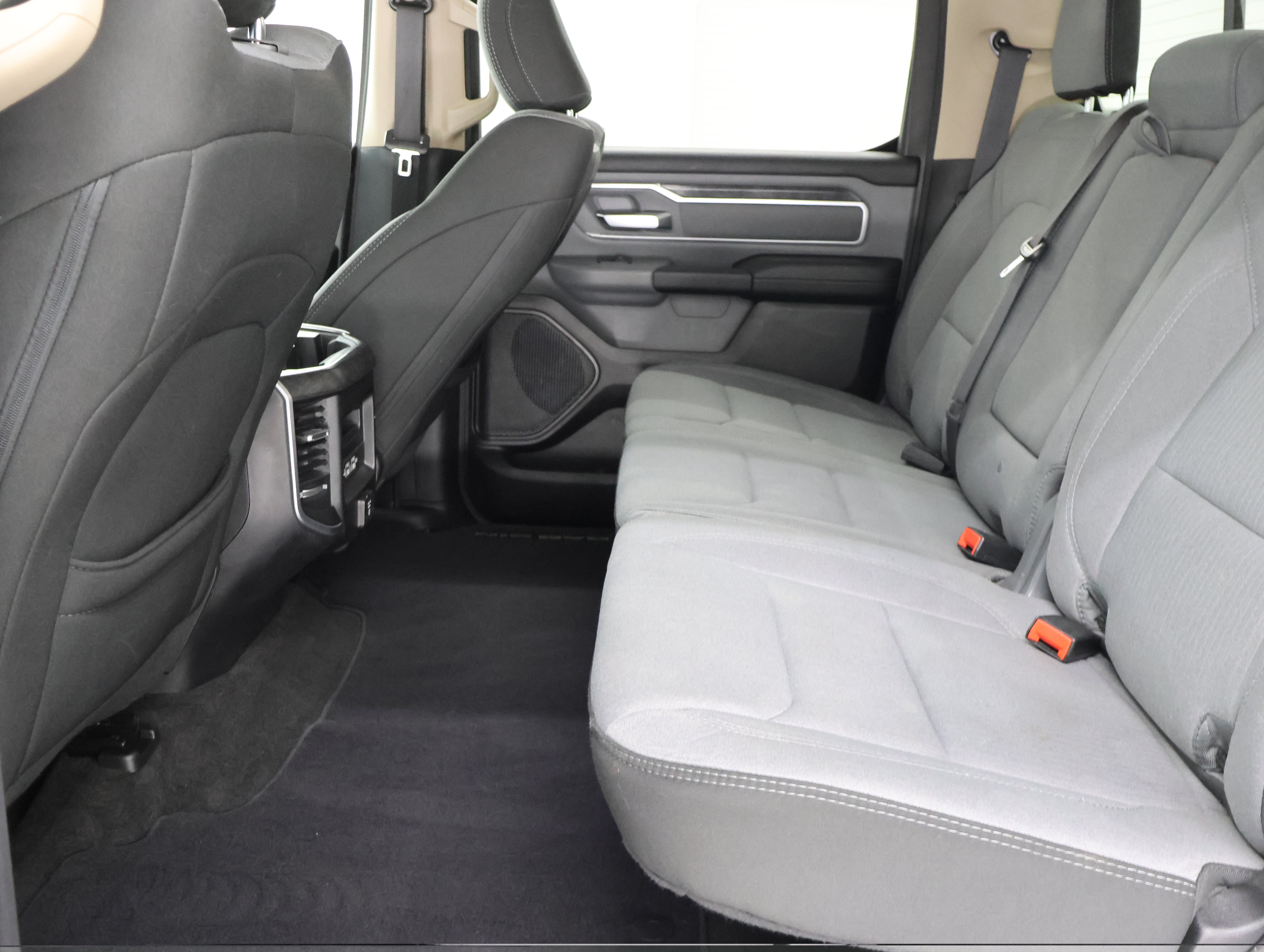 Used 2020 RAM 1500 Big Horn AWD/4WD image 9