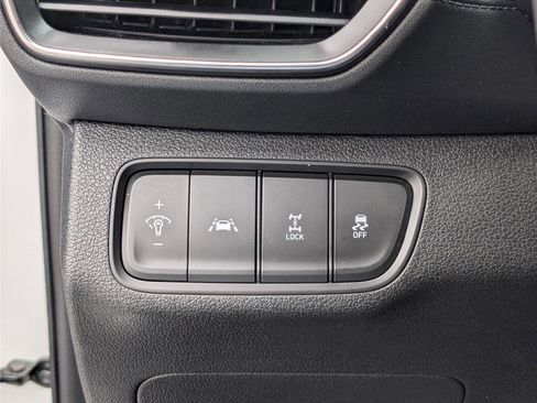 Used 2020 Hyundai Santa Fe SE image 19