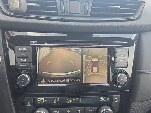 Used 2019 Nissan Rogue SL w/ Premium Package image 23