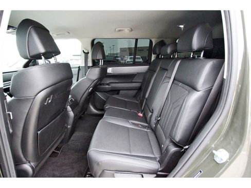 Used 2025 Hyundai Santa Fe SEL image 10