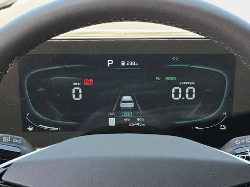 Used 2023 Kia Niro EX FWD image 25