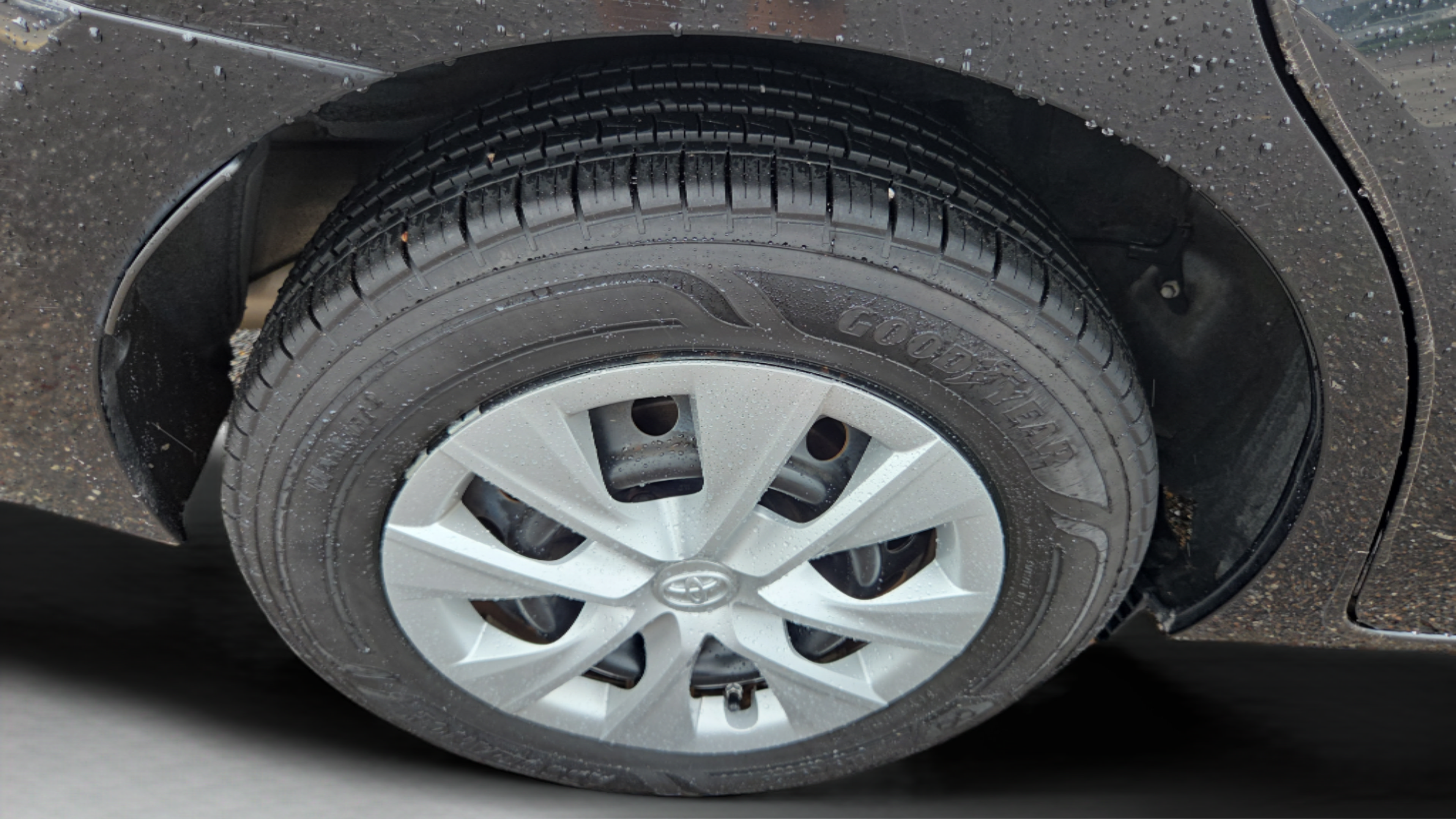 Used 2015 Toyota Corolla L FWD image 30