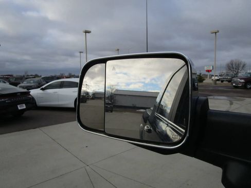 Used 2022 RAM 2500 Limited AWD/4WD image 40