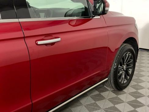 Used 2020 Ford Expedition Limited image 9