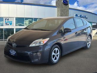 Used 2015 Toyota Prius Two FWD video 1