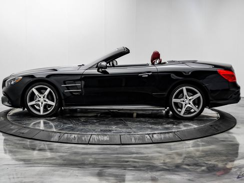 Used 2017 Mercedes-Benz SL 550 image 5