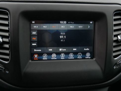 Used 2019 Jeep Compass Latitude w/ Popular Equipment Group image 20