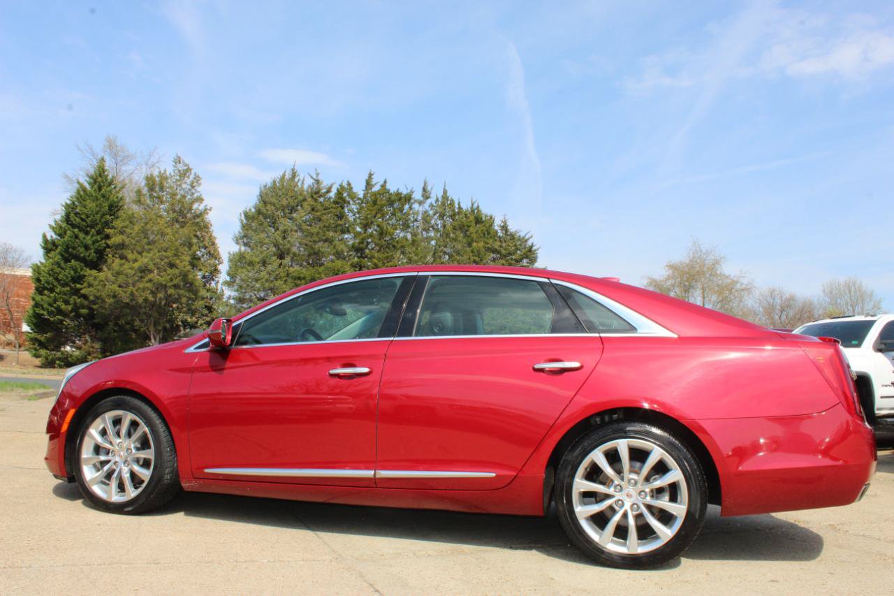 Used 2015 Cadillac XTS Luxury w/ Driver Awareness Package AWD/4WD image 3