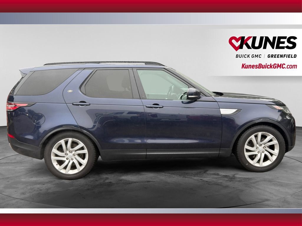 Used 2017 Land Rover Discovery HSE AWD/4WD image 12