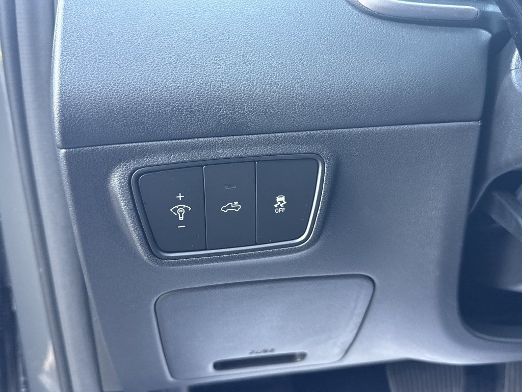 Certified 2024 Hyundai Santa Cruz SEL FWD image 18