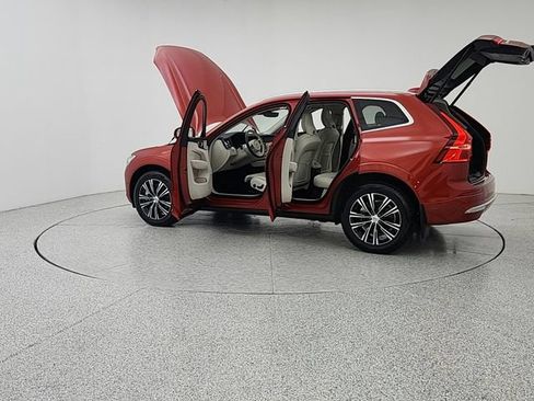 Used 2022 Volvo XC60 T8 Inscription AWD/4WD image 12