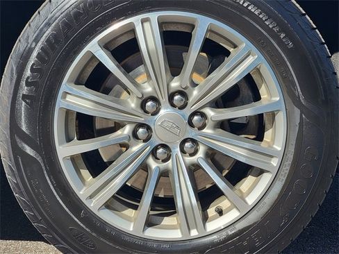 Used 2018 Cadillac XT5 Luxury image 17