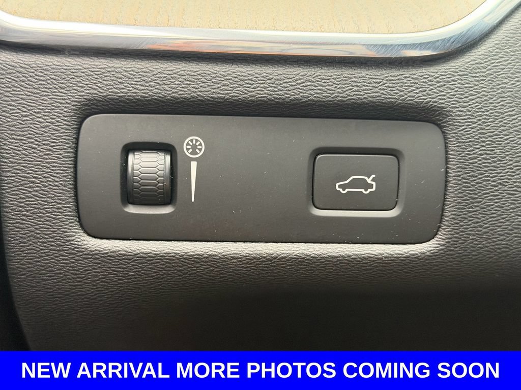 Used 2020 Volvo XC60 T6 Inscription w/ Protection Package Premier AWD/4WD image 33