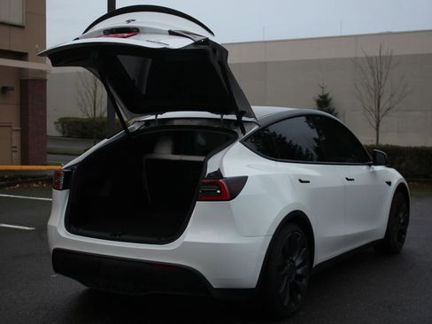 Used 2020 Tesla Model Y Performance image 12