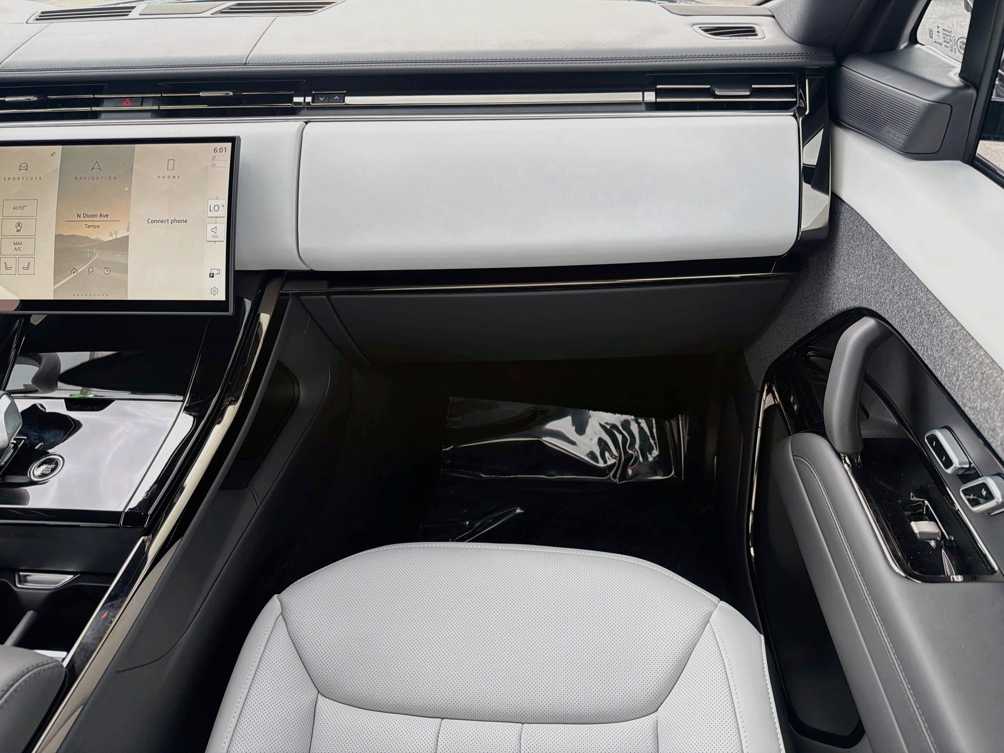 New 2027 Land Rover Range Rover Sport Dynamic SE AWD/4WD image 19