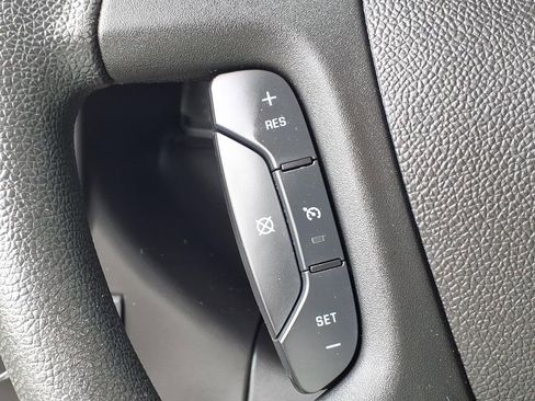 Used 2017 GMC Savana 2500 RWD image 9