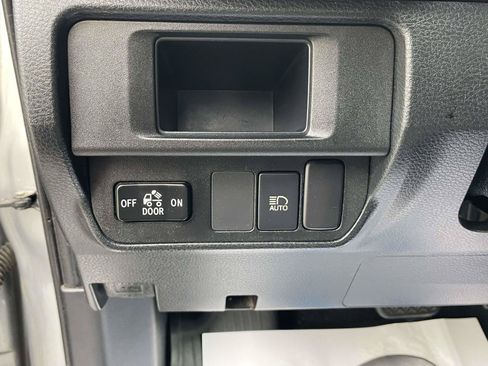 Used 2019 Toyota Tacoma SR w/ SR Convenience Package RWD image 18