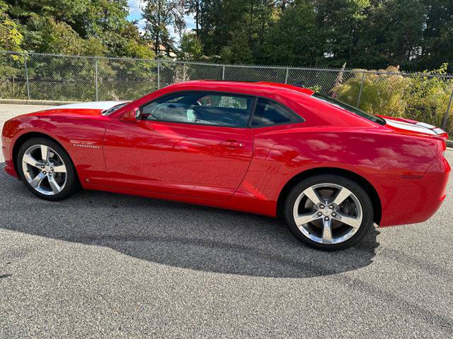 Used 2010 Chevrolet Camaro SS w/ White Stripe Package RWD image 6