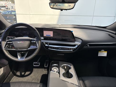 New 2026 Cadillac Lyriq V image 20