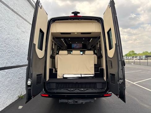 Used 2024 Mercedes-Benz Sprinter 3500 image 12