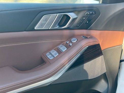 Used 2026 BMW X7 xDrive40i w/ Premium Package image 14