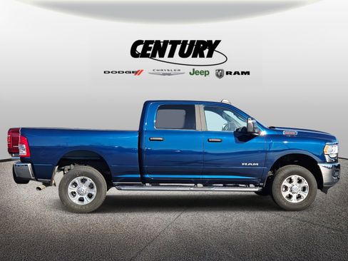 Used 2024 RAM 2500 Big Horn w/ Bed Utility Group image 2