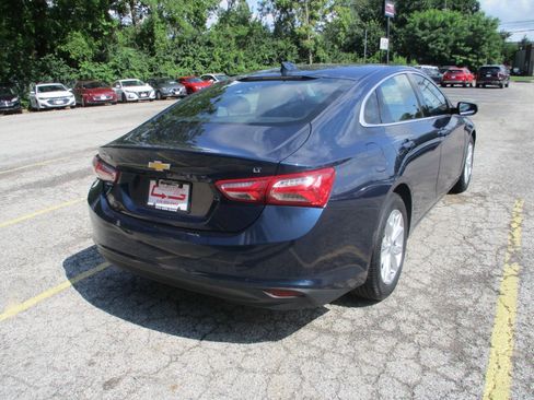 Used 2019 Chevrolet Malibu LT FWD image 3