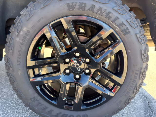 Used 2024 Chevrolet Silverado 1500 LT Trail Boss w/ LT Trail Boss Premium Package AWD/4WD image 14