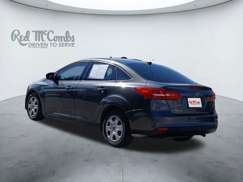 Used 2017 Ford Focus S image 3