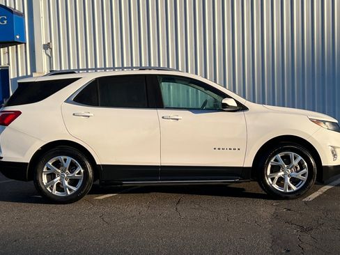 Used 2020 Chevrolet Equinox LT image 3