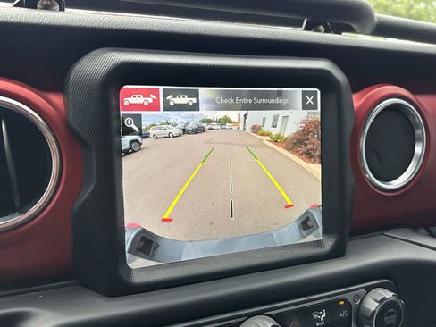 Certified 2021 Jeep Gladiator Rubicon AWD/4WD image 20