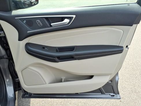 Used 2024 Ford Edge Titanium AWD/4WD image 30