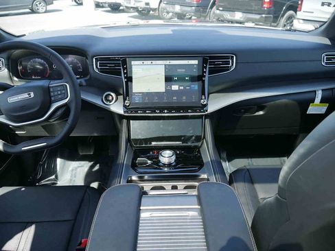 New 2026 Jeep Grand Wagoneer Limited w/ Premium Group II AWD/4WD image 4