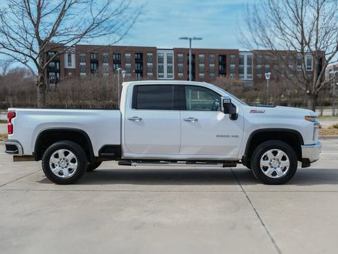 Used 2020 Chevrolet Silverado 2500 LTZ w/ LTZ Premium Package image 16