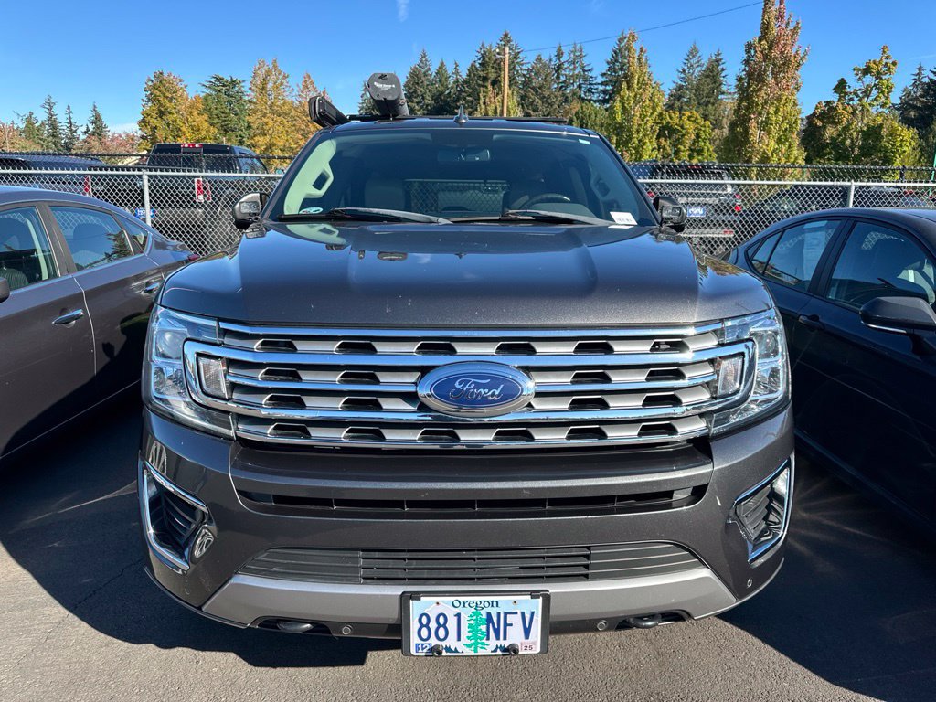 Used 2018 Ford Expedition Limited AWD/4WD image 2