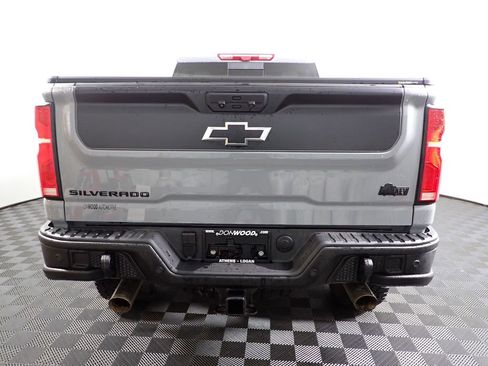 Used 2025 Chevrolet Silverado 2500 ZR2 w/ ZR2 Bison Edition AWD/4WD image 17
