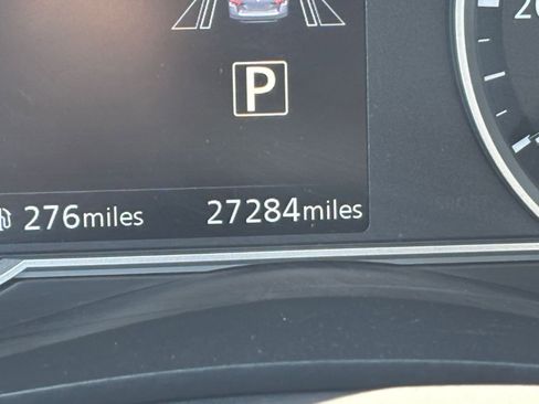 Used 2025 Nissan Versa SV image 40