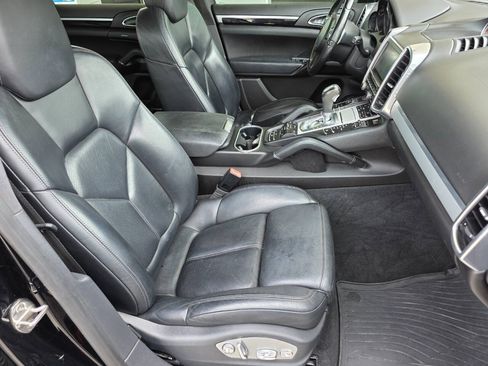 Used 2014 Porsche Cayenne GTS AWD/4WD image 24