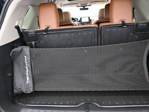 Used 2023 Nissan Pathfinder Platinum image 25