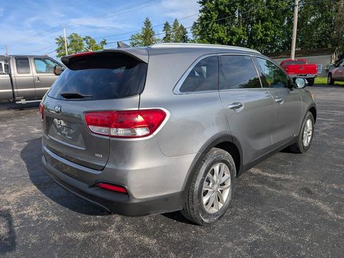 Used 2016 Kia Sorento AWD w/ LX Convenience Package image 14