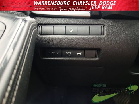 Used 2024 Nissan Rogue SV AWD/4WD image 29