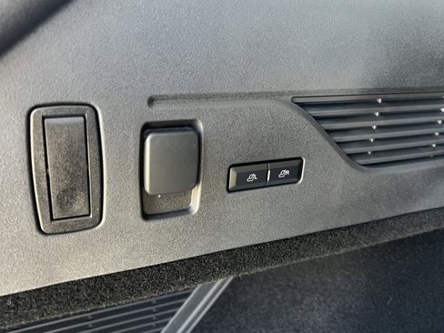 New 2026 Lincoln Nautilus Premier w/ Equipment Group 102A image 28