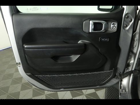 Used 2024 Jeep Wrangler Sport S image 19