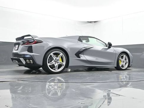 Used 2024 Chevrolet Corvette Stingray Preferred Conv w/ Z51 Performance Package RWD image 41