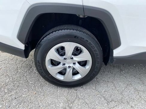 Certified 2023 Toyota RAV4 LE AWD/4WD image 16