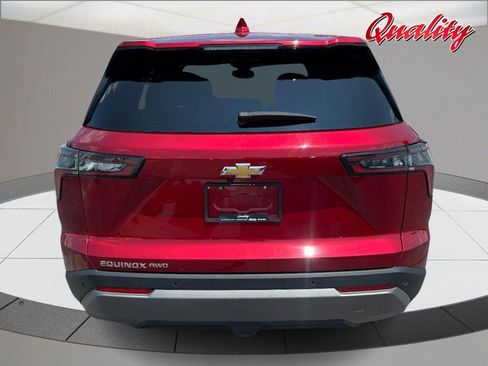 Used 2026 Chevrolet Equinox LT w/ Convenience Package II AWD/4WD image 4