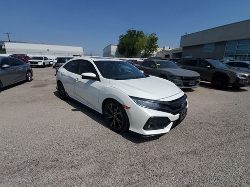 Used 2017 Honda Civic Sport Touring image 9